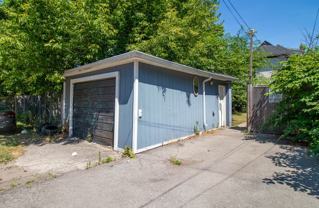 171 Wentworth St N - Photo 1 of 1