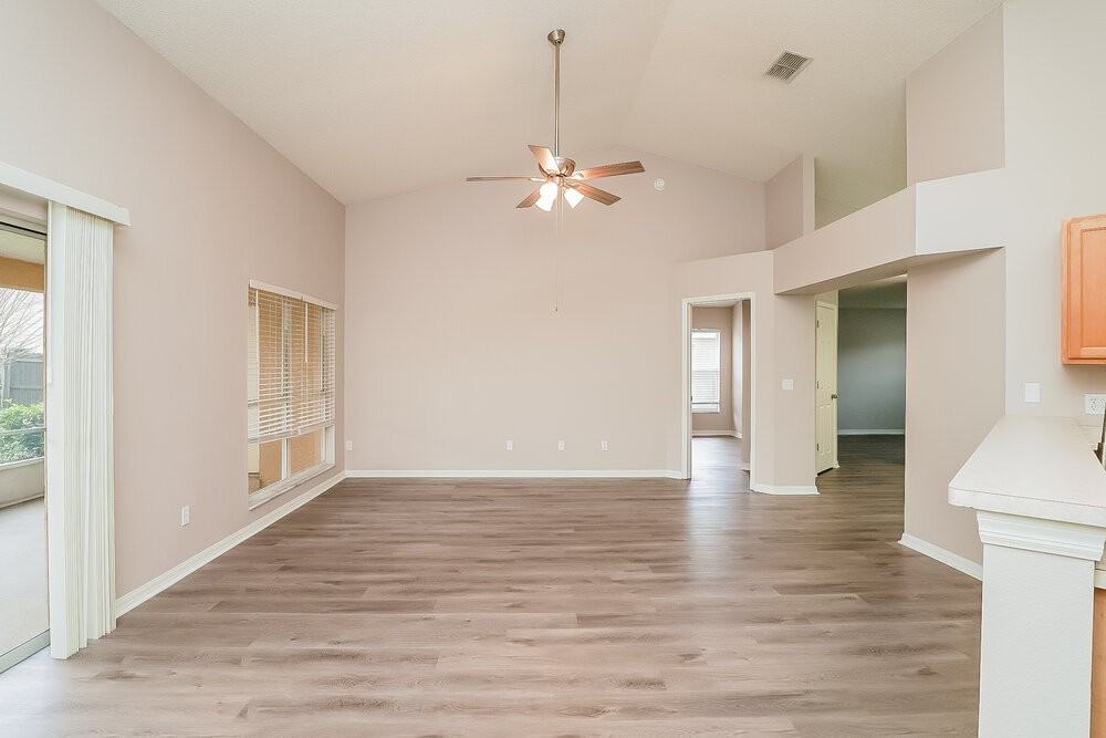 1870 Smoketree Cir - Photo 5 of 16