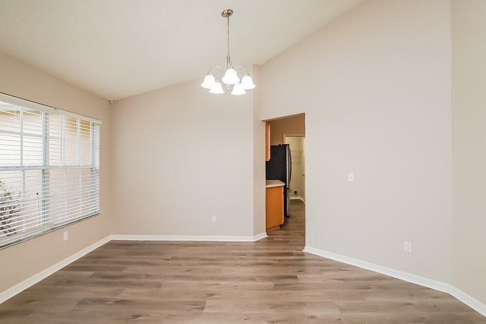 1870 Smoketree Cir - Photo 6 of 16