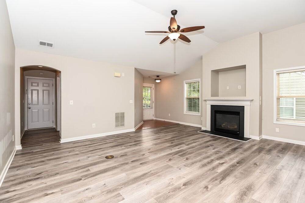 416 Arrowhead Trl - Photo 4 of 16