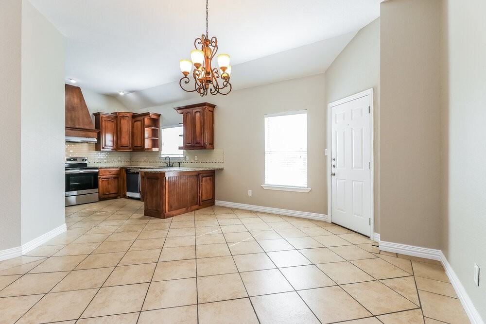 8145 Tanner Ave - Photo 4 of 15