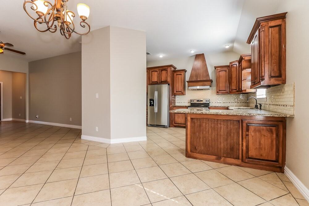 8145 Tanner Ave - Photo 5 of 15