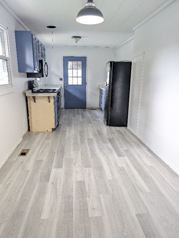 2556 Niagara St - Photo 3 of 14