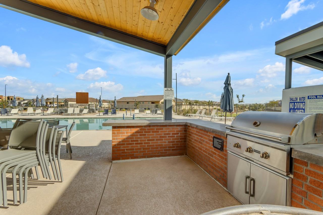 4352 East Appaloosa Road - Photo 2 of 66