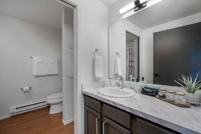 1430 3rd Ave E #3 - Photo 5 of 13