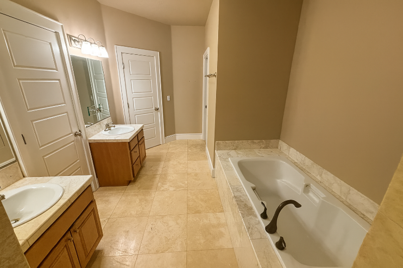 2205 College Ave #102 - Photo 3 of 13