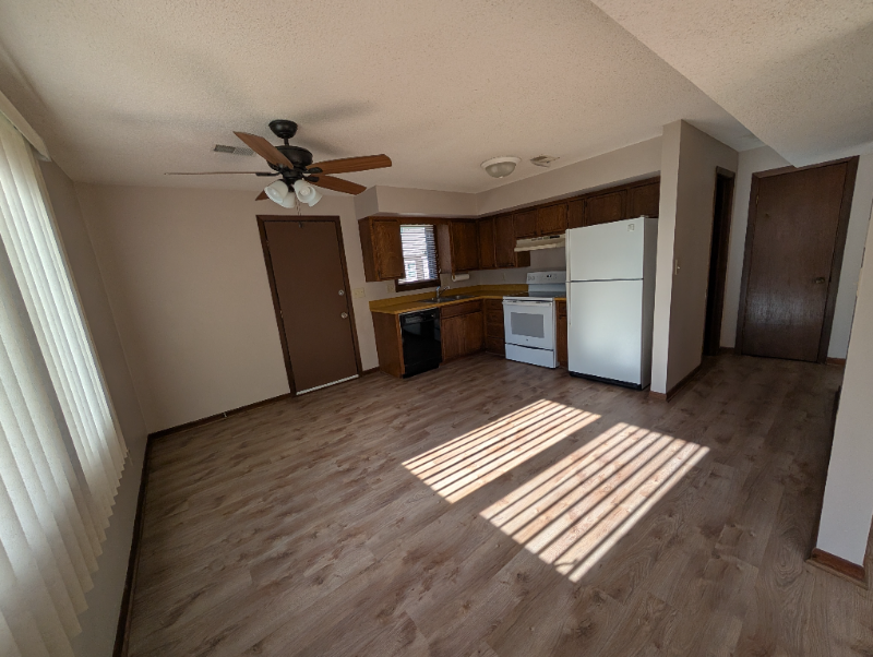 4207 S 52nd St #4207 - Photo 6 of 18