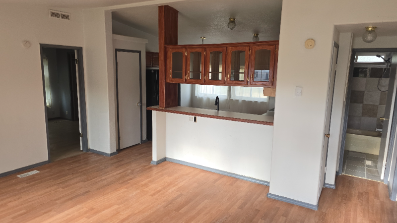 1430 Highland Dr - Photo 2 of 14