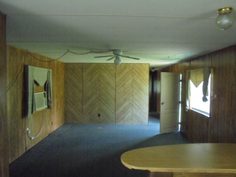 1524 Junior Drive - Photo 3 of 5