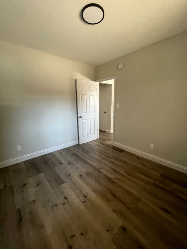 7833 Towne Ave - Photo 4 of 10