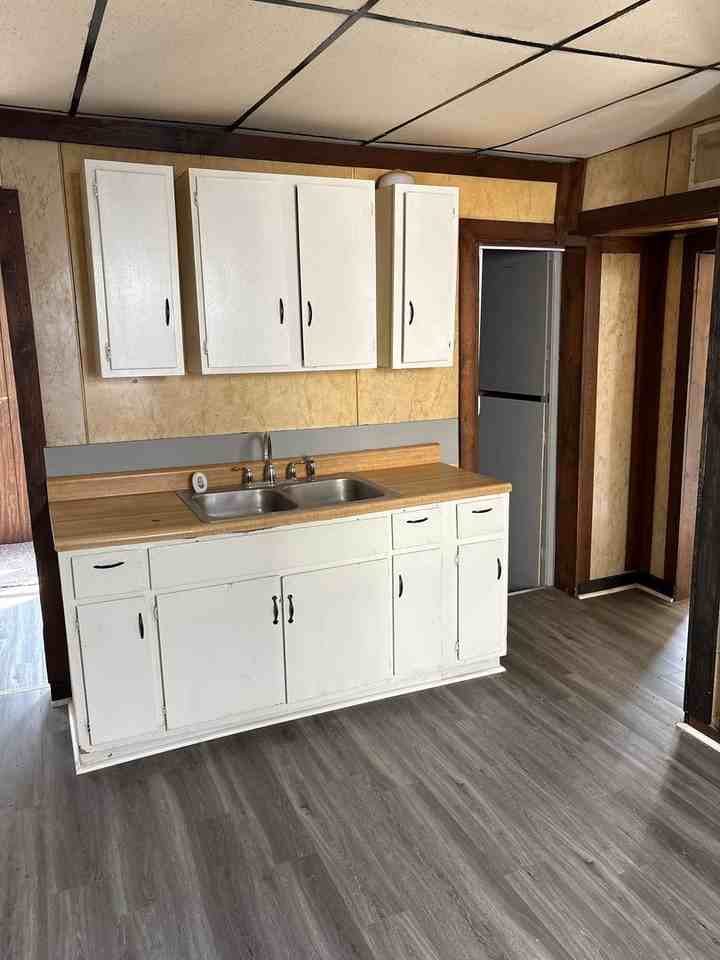 5915 Cable Ave - Photo 5 of 5