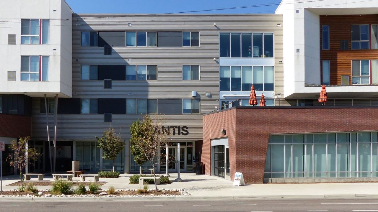 Atlantis Apartments - Photo 2 of 2