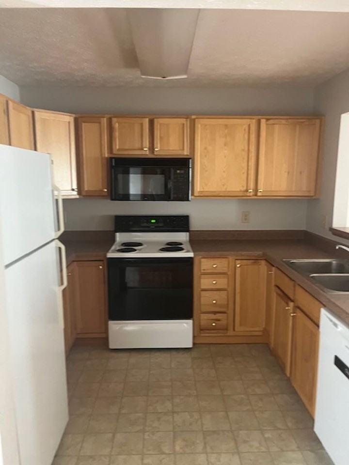 Batchelor Heights - Photo 4 of 12