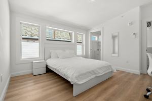 featured image of 32 Munroe St #2