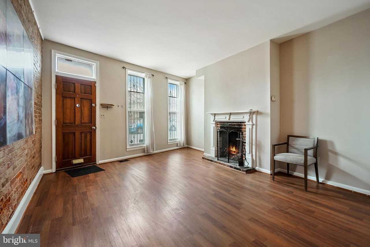325 S Fremont Ave #325 - Photo 3 of 14