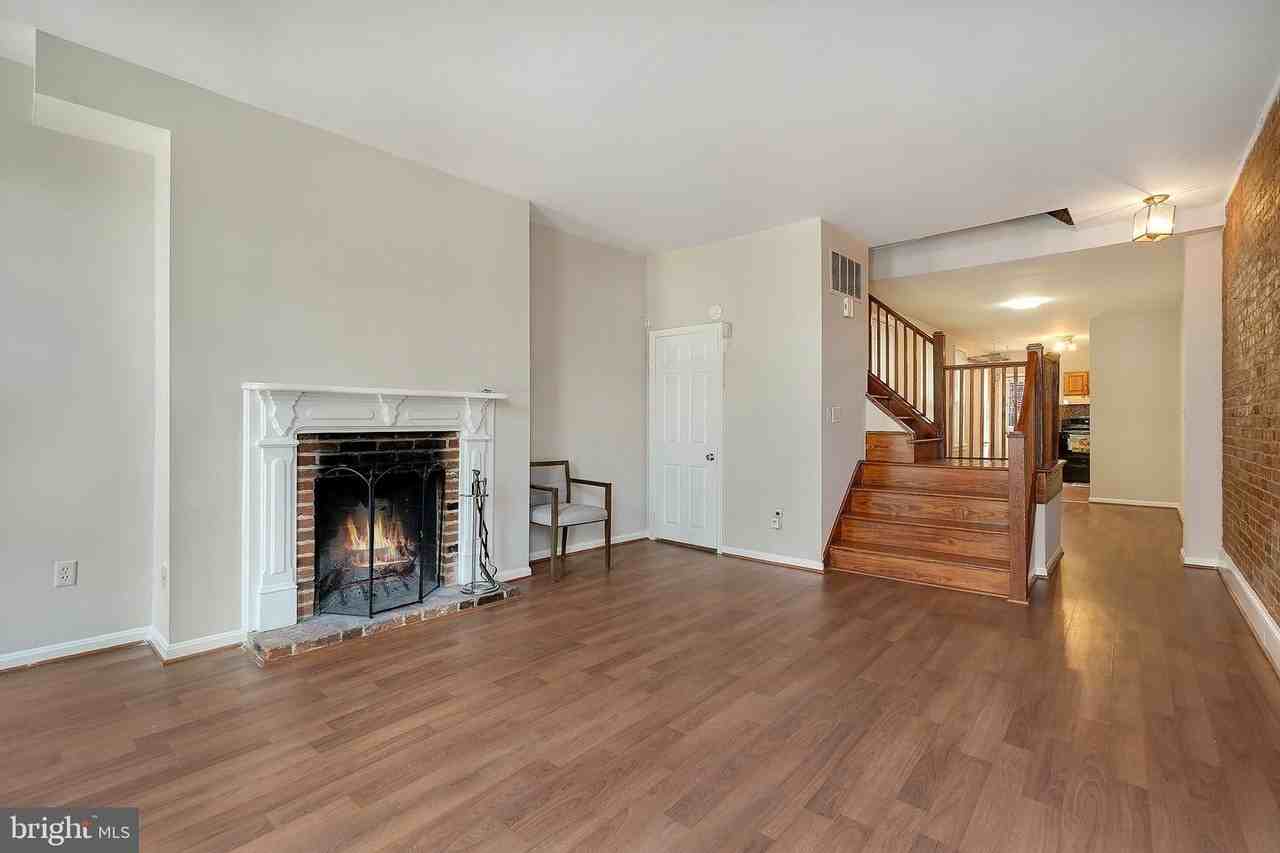 325 S Fremont Ave #325 - Photo 4 of 14
