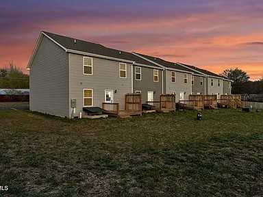 12150 Arbor St - Photo 3 of 19