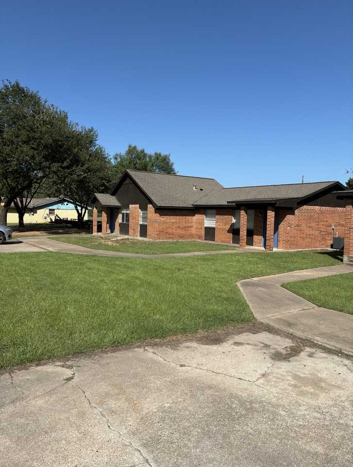 889 Lake St #A - Photo 3 of 12