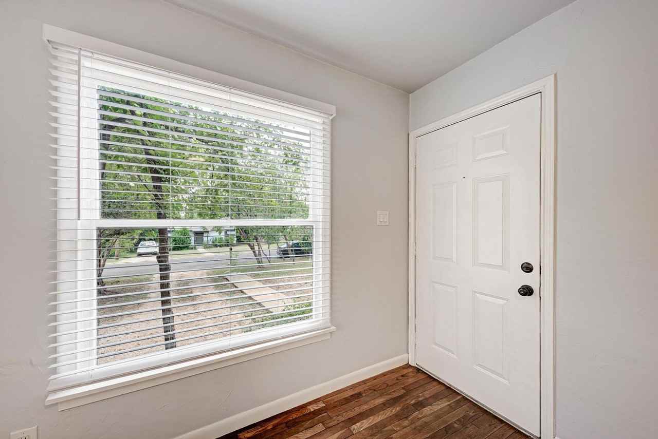 4312 Hank Ave - Photo 3 of 35