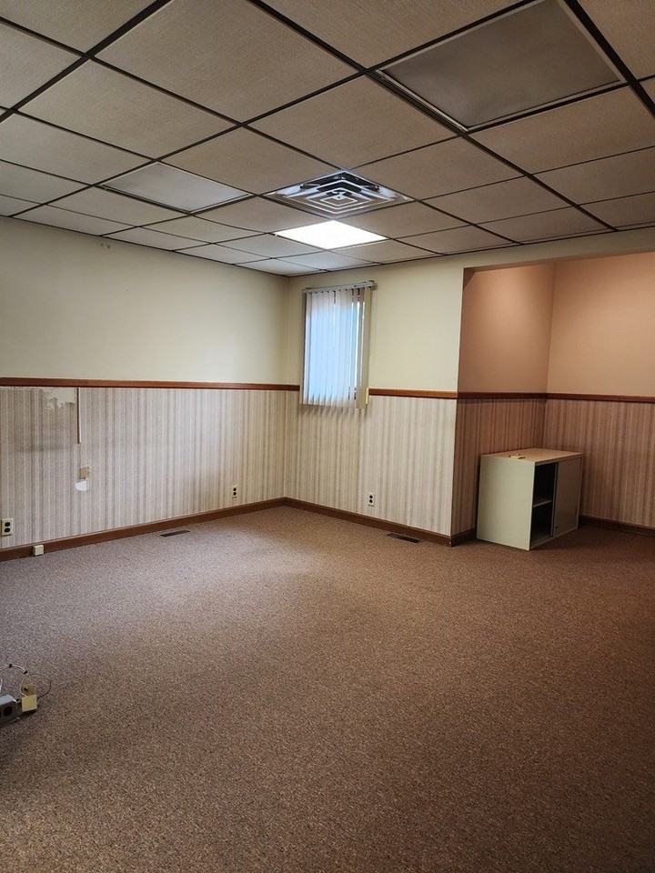 135 Dixieland Rd - Photo 2 of 16