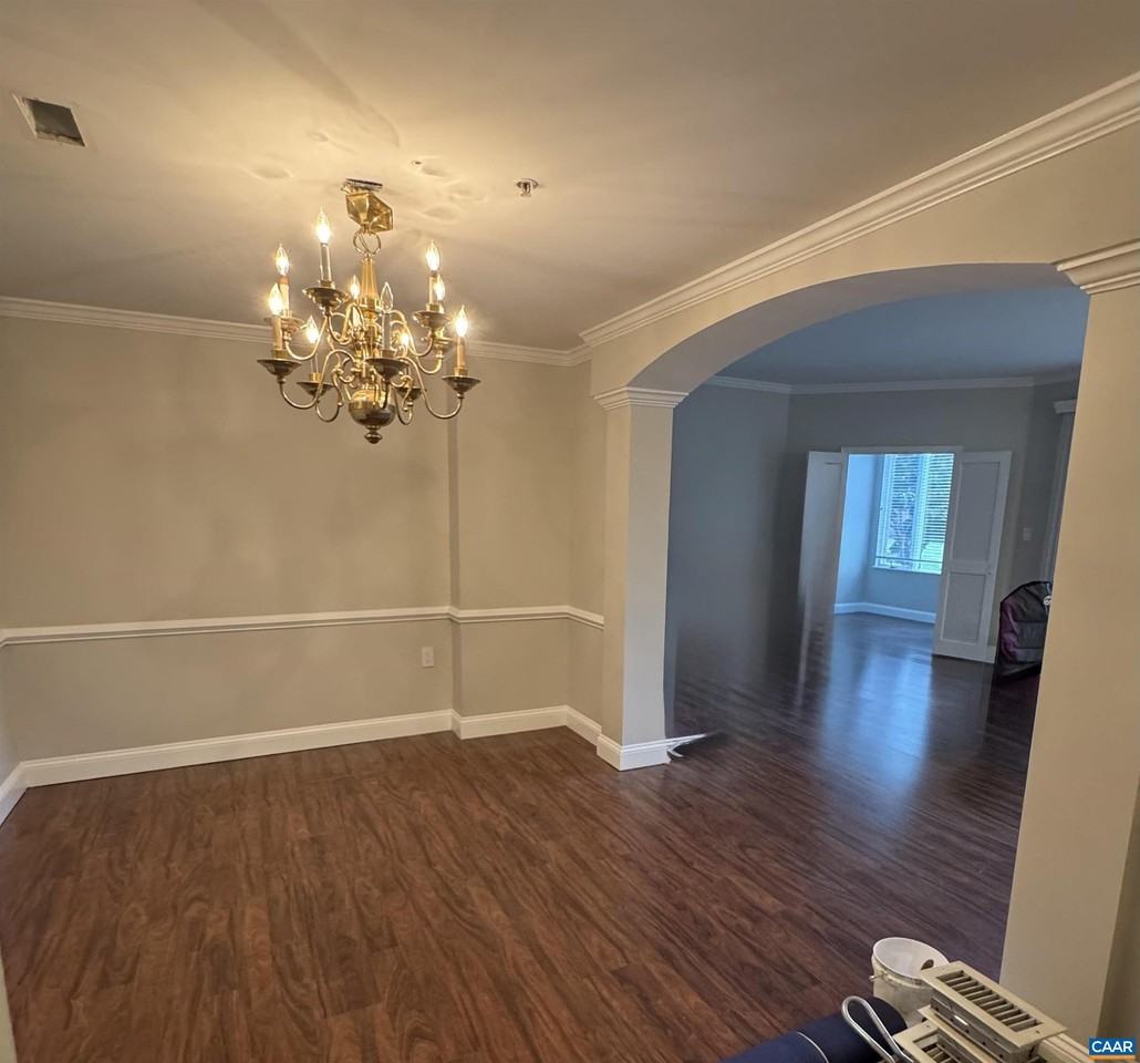 500 Crestwood Dr #2101 - Photo 7 of 21