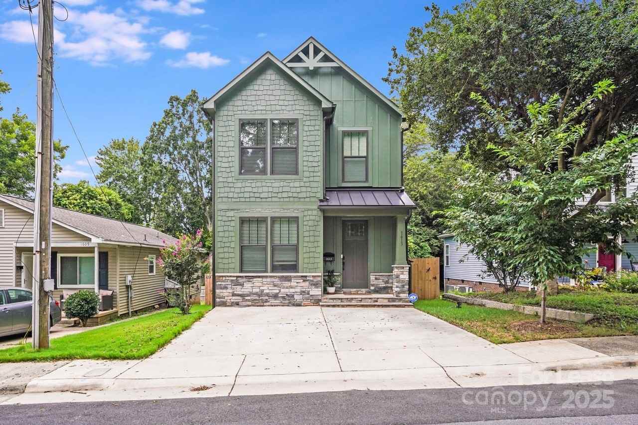 1613 North Mcdowell Street