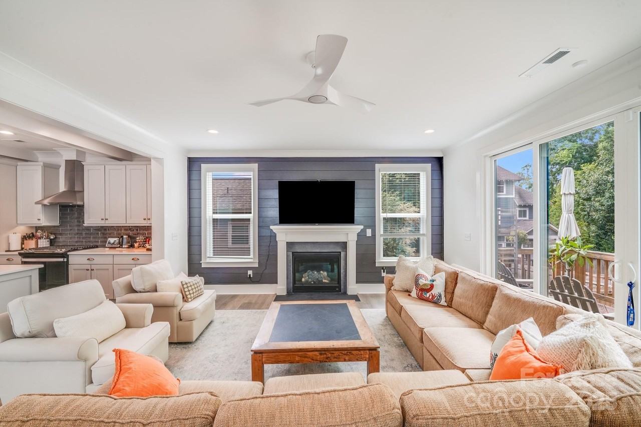 1613 North Mcdowell Street - Photo 7 of 40