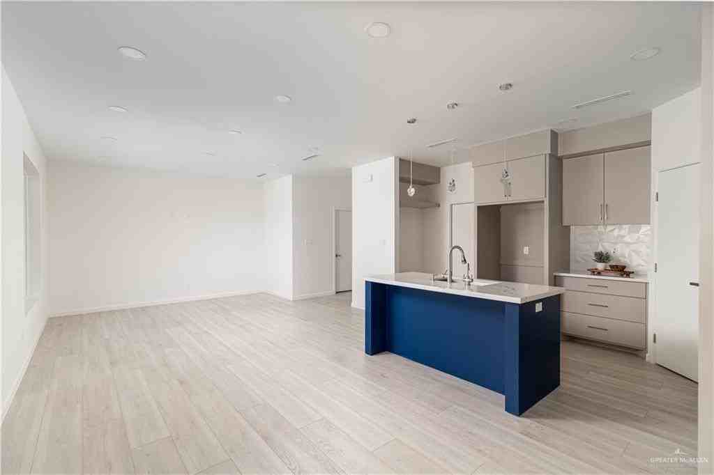 2711 Harmony St - Photo 7 of 19