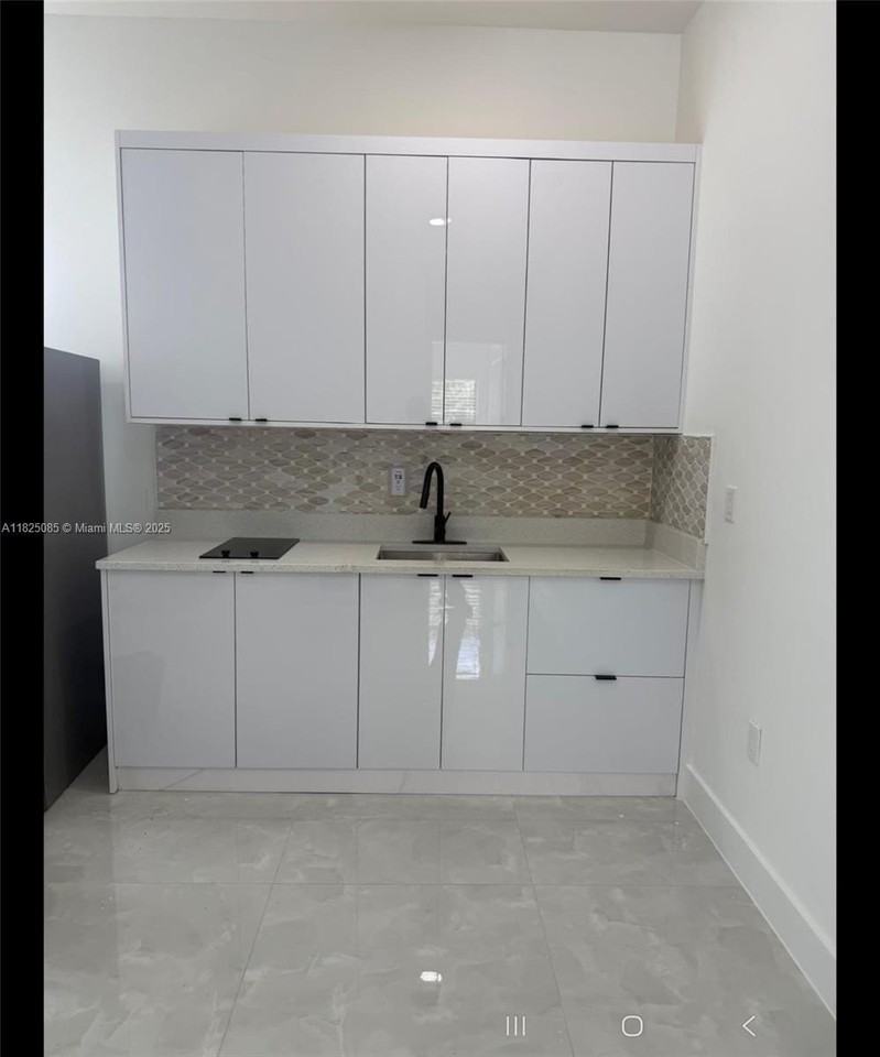 2807 Leeland Heights Blvd E #B