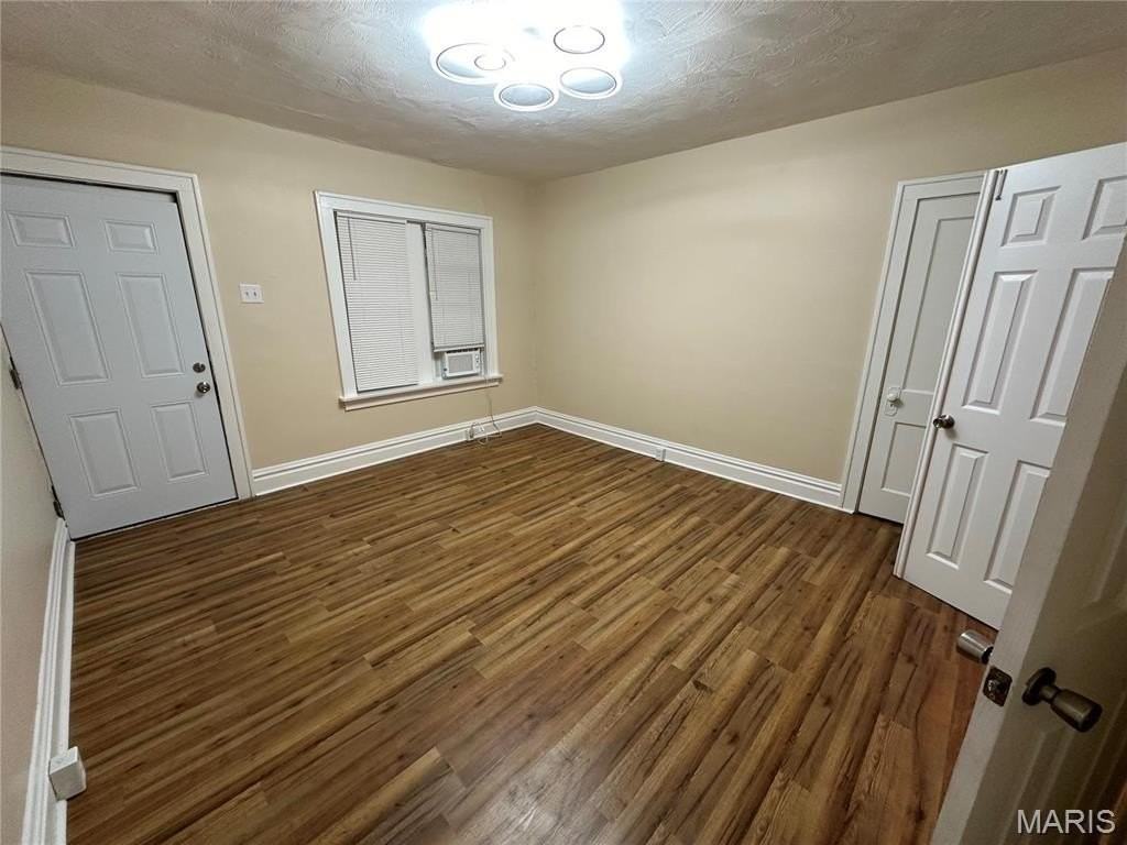 3859 Alberta St #1stFL - Photo 4 of 15