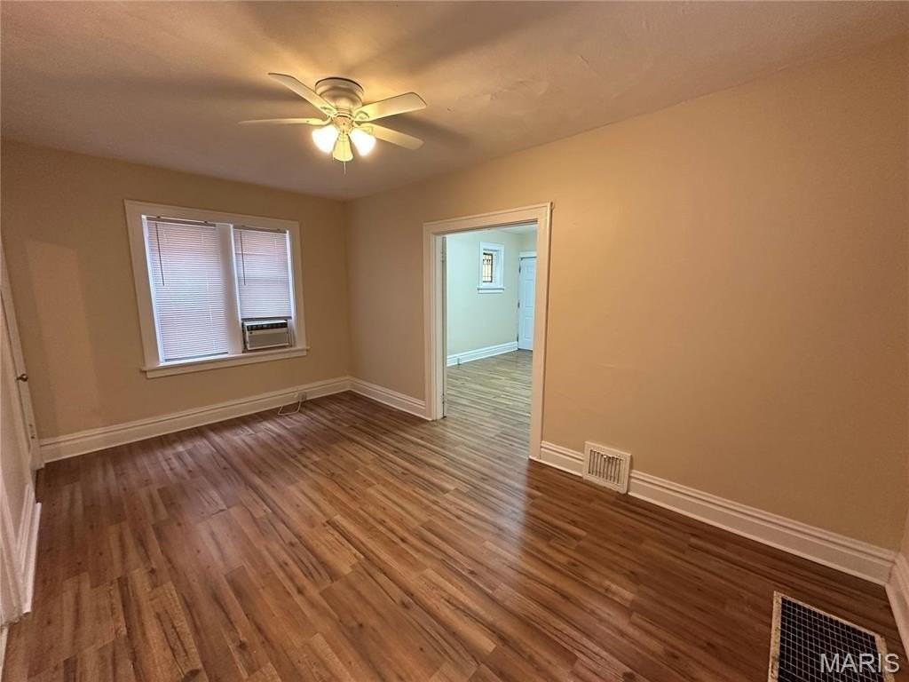 3859 Alberta St #1stFL - Photo 7 of 15