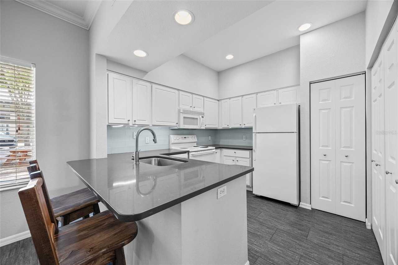 5141 Sw 91st Way #I102 - Photo 7 of 25