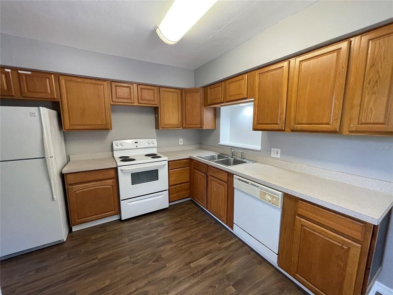 2100 47th Street North - Photo 3 of 21