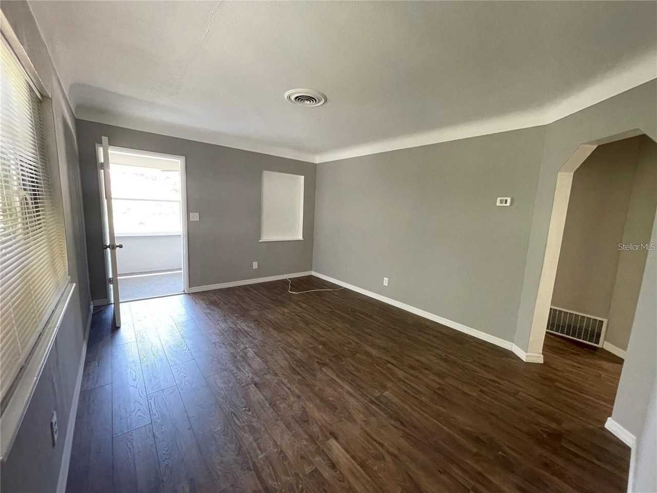 2100 47th Street North - Photo 4 of 21