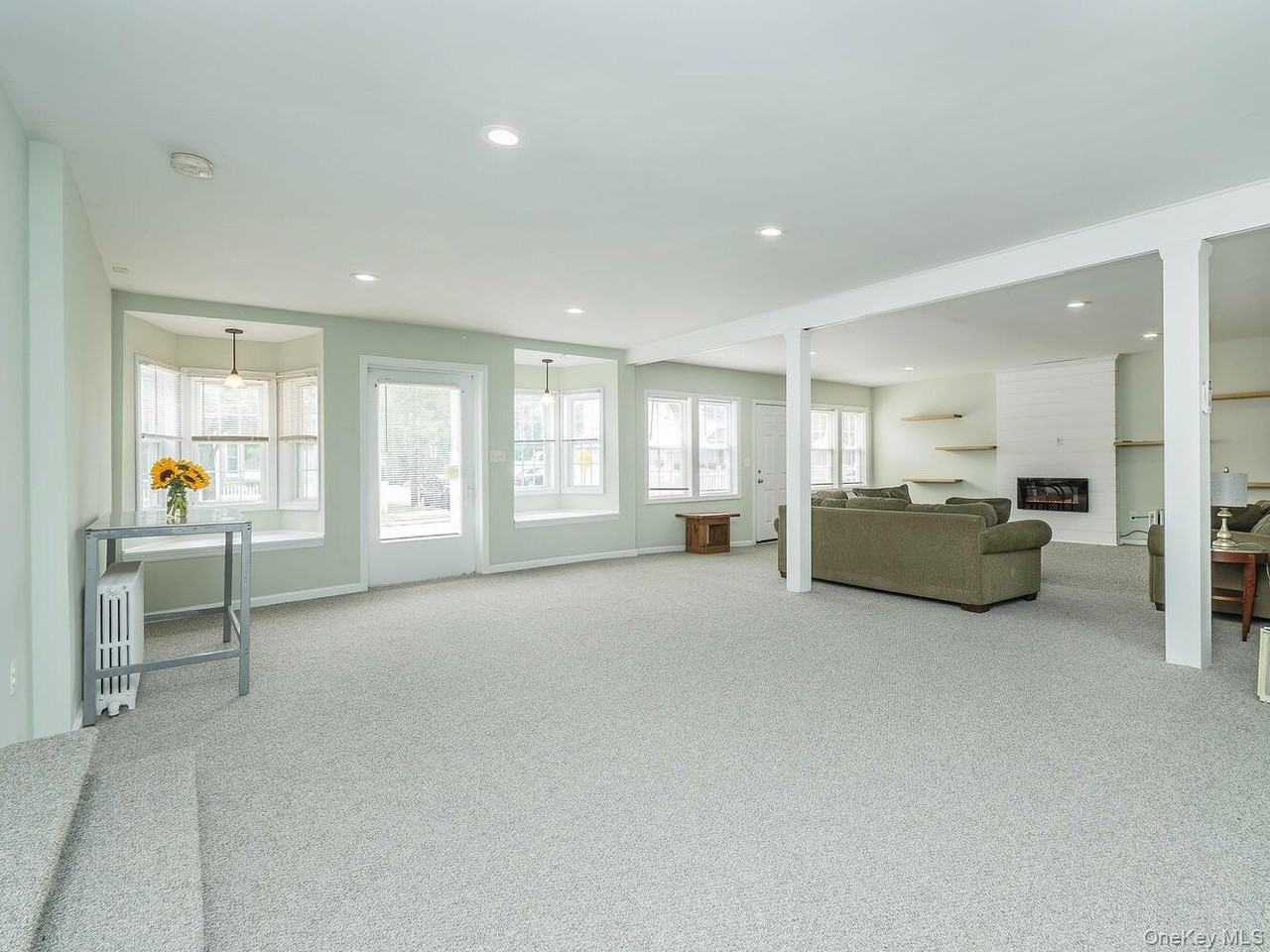 60 Grove St - Photo 6 of 41