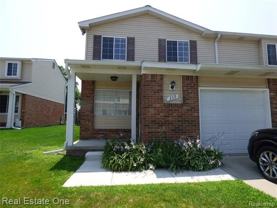 359 Hampton Ct - Photo 1 of 1