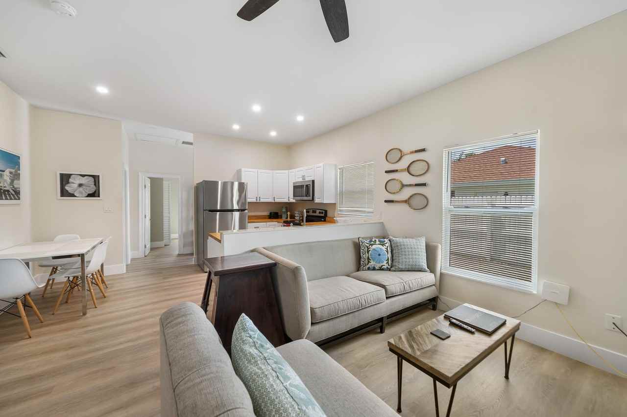 602 Nw 1st St - Photo 3 of 29