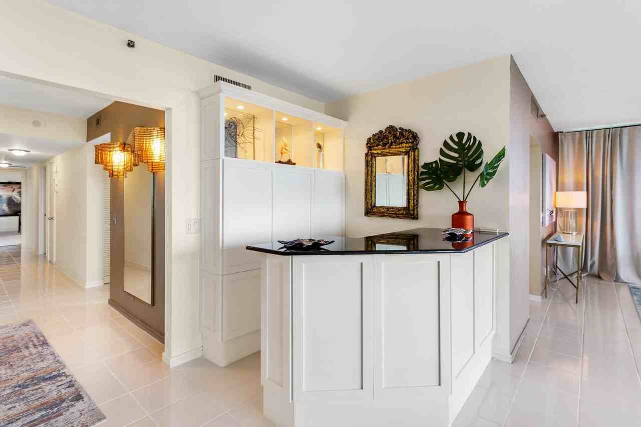 4050 4050 N Ocean Drive #1-101 - Photo 7 of 41