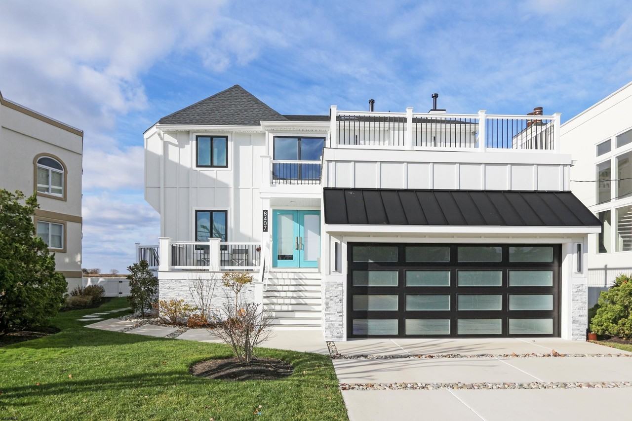 8407 Wellington Ave - Photo 4 of 50