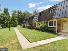 477 Hampton Ct #121 - Photo 1 of 1