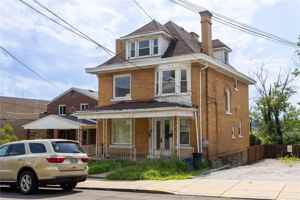 featured image of 1422 Beechview Ave #2