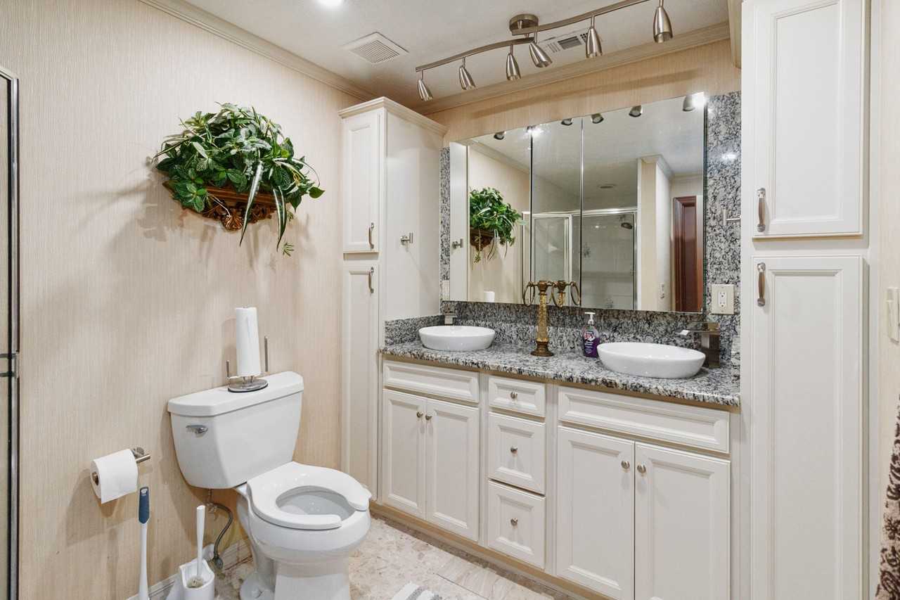 Hidden Harbor Ln - Photo 5 of 15
