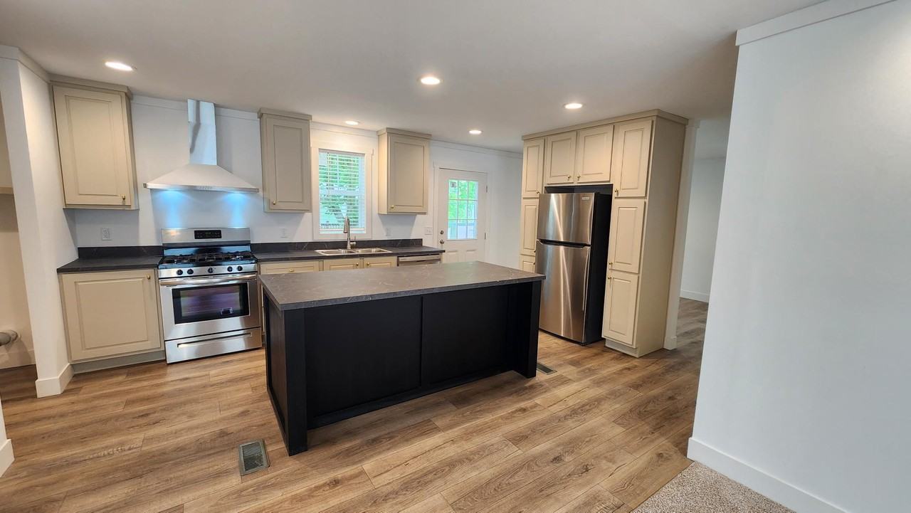 3735 Pinoak St #868 - Photo 3 of 30