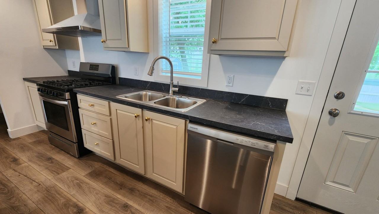 3735 Pinoak St #868 - Photo 4 of 30