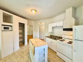 featured image of 215 N Mecklenburg Ave