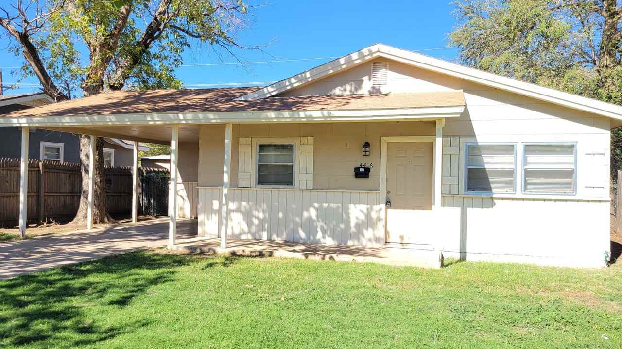 4416 37th St - Photo 4 of 33