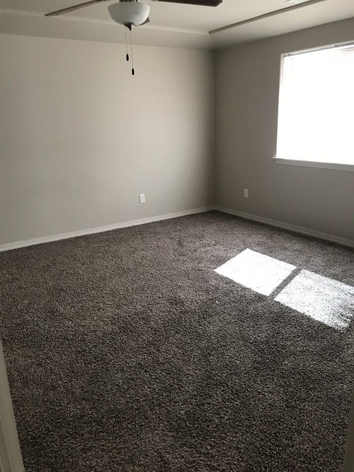 9028 Skagit Avenue - Photo 5 of 10