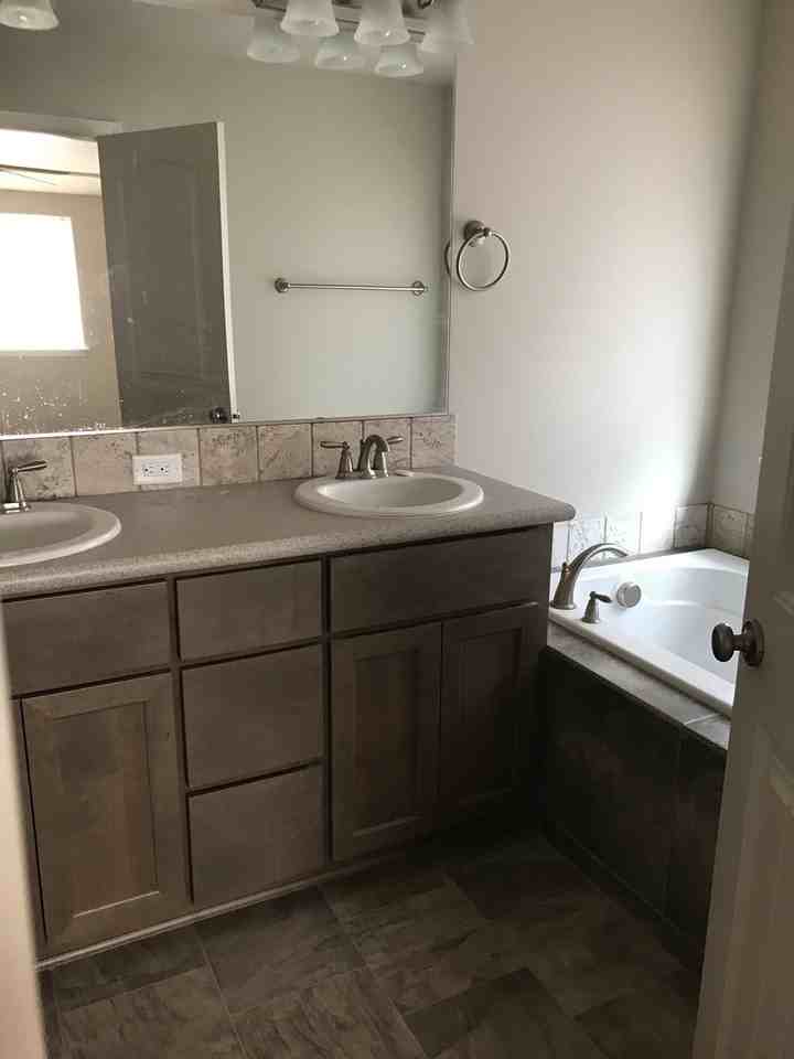 9028 Skagit Avenue - Photo 7 of 10