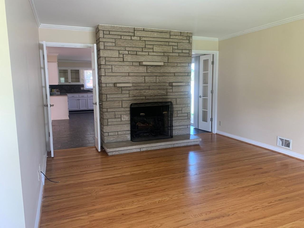 1604 Woodluck Ave - Photo 2 of 16