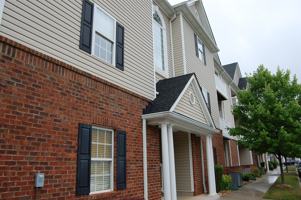 featured image of 205 Capital St #308